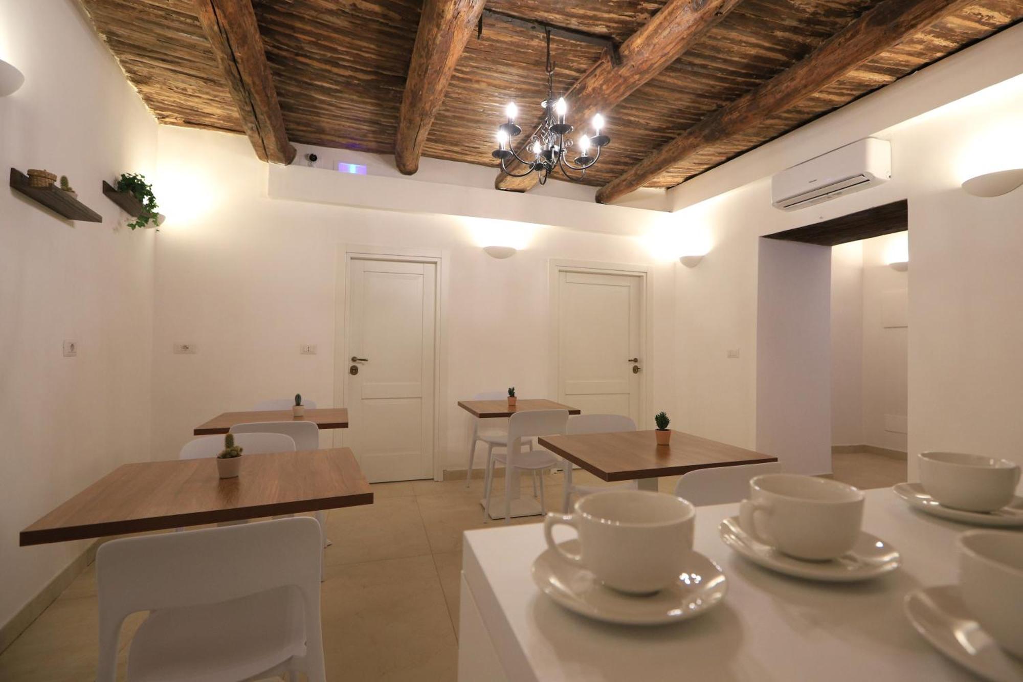 Ai 13 Gradoni Di Chiaia Bed and Breakfast Neapel Exteriör bild