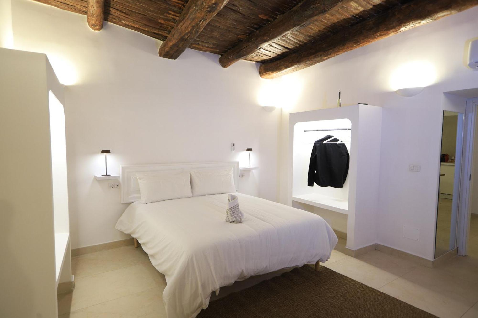 Ai 13 Gradoni Di Chiaia Bed and Breakfast Neapel Exteriör bild